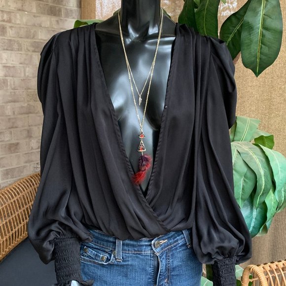 Express Layered Golden-Toned Beaded Triangles and Feather Necklace - Picture 5 of 15